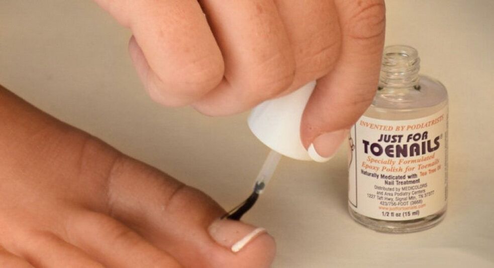 Nagellack fir Pilz op der grousser Zehe